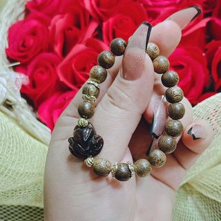 VÒNG TAY TRẦM HƯƠNG TỐC PHỐI HỒ LY ĐÁ THẠCH ANH MẮT HỔ THIÊN NHIÊN - THẮNG GIANG