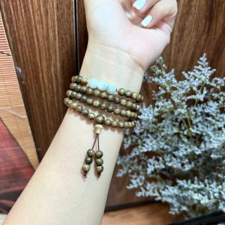 VÒNG TAY TRẦM HƯƠNG TỐC THIÊN NHIÊN PHỐI NGỌC CẨM THẠCH THIÊN NHIÊN TUYP A - THẮNG GIANG