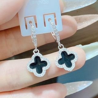 BÔNG TAI CỎ BỐN LÁ BẠC TA SƠN TĨNH ĐIỆN CÓ THẺ HÓA ĐƠN - THẮNG GIANG