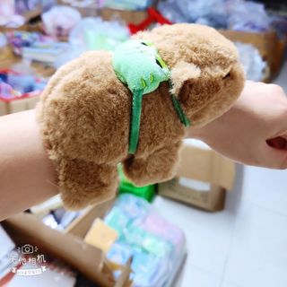 CAPYBARA ÔM TAY 14CM giá sỉ