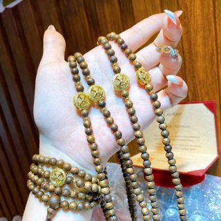 VÒNG TAY TRẦM HƯƠNG TỐC THIÊN NHIÊN PHỐI CHARM BÁNH XE PHÁP LUÂN - THẮNG GIANG