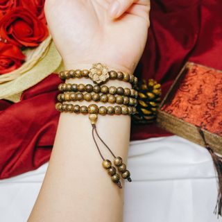 VÒNG TAY HOA MẪU ĐƠN TRẦM HƯƠNG TỐC THIÊN NHIÊN - THẮNG GIANG