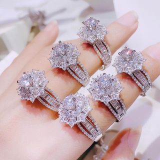 NHẪN HOA BẠC Ý XI BẠCH KIM GẮN ĐÁ 5A - THẮNG GIANG