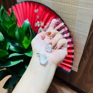 BỘ TRANG SỨC HỒ LY , TÌ HƯU THẠCH ANH TRẮNG THIÊN NHIÊN BỌC BẠC TA - THẮNG GIANG