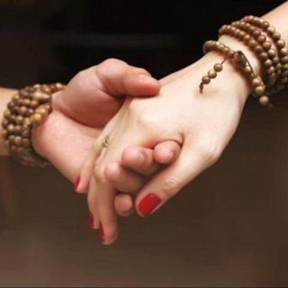 VÒNG TAY TRẦM HƯƠNG TỐC THIÊN NHIÊN 6 LY TẶNG HỘP ĐỰNG SANG TRỌNG - THẮNG GIANG