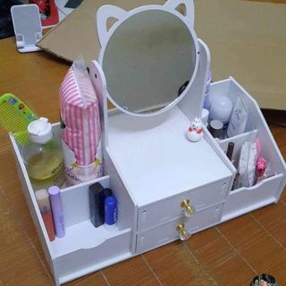 Bàn trang điểm gương tròn