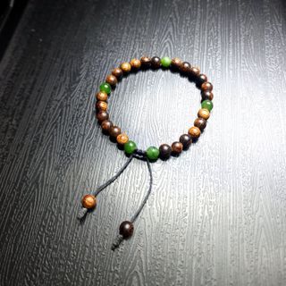 VÒNG TAY TRẦM HƯƠNG SÁNH CHÌM THIÊN NHIÊN PHỐI ĐÁ NGỌC BÍCH - THẮNG GIANG