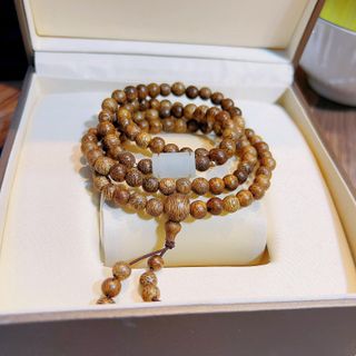 CHUỖI VÒNG TAY TRẦM HƯƠNG TỐC PHỐI LU THỐNG NGỌC ĐÁ THIÊN NHIÊN - THẮNG GIANG