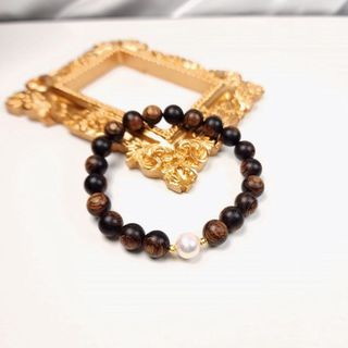 VÒNG TAY TRẦM HƯƠNG SÁNH CHÌM THIÊN NHIÊN PHỐI NGỌC TRAI NUÔI THIÊN NHIÊN - THẮNG GIANG