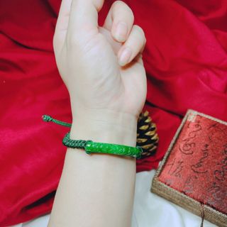 VÒNG TAY CẨM THẠCH KHẮC THIÊN NHIÊN TẾT DÂY CHỈ XANH - THẮNG GIANG