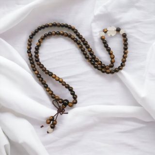 VÒNG TAY TRẦM HƯƠNG SÁNH CHÌM PHỐI TÚI TIỀN BẠCH NGỌC THIÊN NHIÊN - THẮNG GIANG