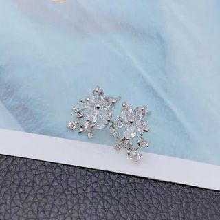 BÔNG TAI HOA ĐÁ BẠC TA CAO CẤP - THẮNG GIANG