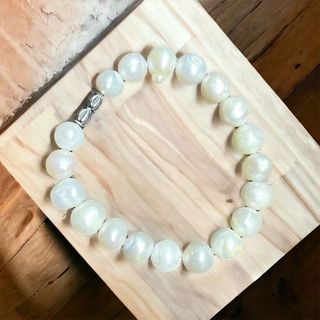 VÒNG TAY NGỌC TRAI NUÔI NƯỚC NGỌT THIÊN NHIÊN 8 LY - THẮNG GIANG