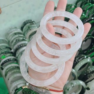 VÒNG TAY BẢN ĐŨA THẠCH ANH TRẮNG THIÊN NHIÊN - THẮNG GIANG