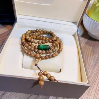 CHUỖI VÒNG TAY TRẦM HƯƠNG TỐC PHỐI LU THỐNG NGỌC ĐÁ THIÊN NHIÊN - THẮNG GIANG