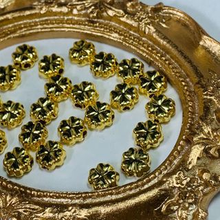 CHARM CỎ BỐN LÁ VÀNG TÂY 10 KARA CÓ THẺ HÓA ĐƠN - THẮNG GIANG