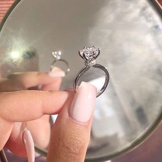 NHẪN ĐÁ NHÔ BẠC TA CAO CẤP CÓ THẺ HÓA ĐƠN - THẮNG GIANG