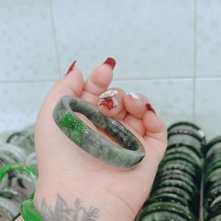 VÒNG TAY NGỌC CẨM THẠCH KHÓI VÂN THIÊN NHIÊN BẢN VUÔNG - THẮNG GIANG