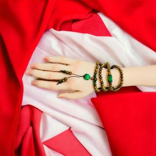 VÒNG TAY TRẦM HƯƠNG TỐC PHỐI LU THỐNG , CỎ BỐN LÀ NGỌC CẨM THẠCH THIÊN NHIÊN - THẮNG GIANG