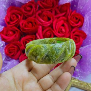 VÒNG TAY ĐÁ SERPENTINE VÀNG BẢN 30 LY THIÊN NHIÊN - THẮNG GIANG