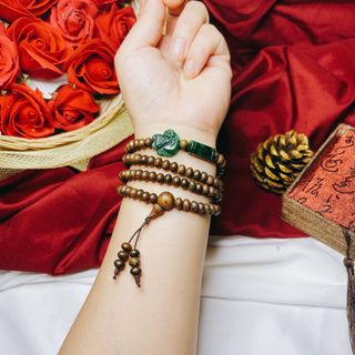 VÒNG TAY TRẦM HƯƠNG TỐC DẸT THIÊN NHIÊN PHỐI HỒ LY LU THỐNG NGỌC CẨM THẠCH THIÊN NHIÊN - THẮNG GIANG