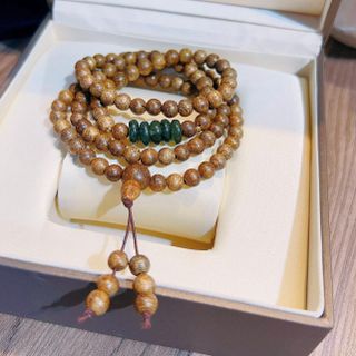 VÒNG TAY TRẦM HƯƠNG TỐC THIÊN NHIÊN PHỐI NGŨ ĐIẾU ĐÁ TỰ NHIÊN - THẮNG GIANG