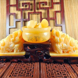 BỘ TÌ HƯU TRẦU BÁT BẢO ĐÁ NGỌC HOÀNG LONG THIÊN NHIÊN NGUYÊN KHỐI TẶNG KÈM ĐẾ GỖ - THẮNG GIANG