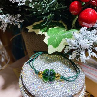 VÒNG TAY CỎ BỐN LÁ NGỌC CẨM THẠCH SƠN THỦY VIP TẾT BI KIM TIỀN VÀNG TÂY 10 KARA CÓ THẺ HÓA ĐƠN - THẮNG GIANG