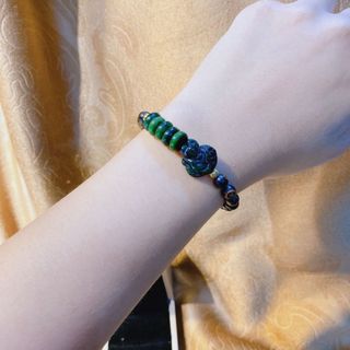 VÒNG TAY TRẦM HƯƠNG SÁNH CHÌM THIÊN NHIÊN PHỐI HỒ LY , NGŨ ĐIẾU NGỌC CẨM THẠCH THIÊN NHIÊN BI VÀNG TÂY 10KARA - THẮNG GIANG