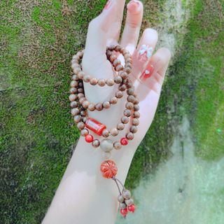 VÒNG TAY TRẦM HƯƠNG TỐC PHỐI LU THỐNG , CỎ BỐN LÁ NGỌC CẨM THẠCH HUYẾT THIÊN NHIÊN - THẮNG GIANG