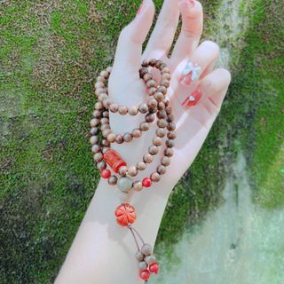 VÒNG TAY TRẦM HƯƠNG TỐC PHỐI LU THỐNG , CỎ BỐN LÁ NGỌC CẨM THẠCH HUYẾT THIÊN NHIÊN - THẮNG GIANG