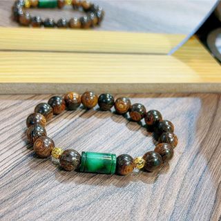 VÒNG TAY TRẦM HƯƠNG SÁNH PHỐI LU NGỌC CẨM THẠCH SƠN THỦY THIÊN NHIÊN , BI VÀNG TÂY 10 KARA - THẮNG GIANG