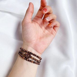 VÒNG TAY TRẦM HƯƠNG SÁNH CHÌM THIÊN NHIÊN PHỐI HOA SEN - THẮNG GIANG