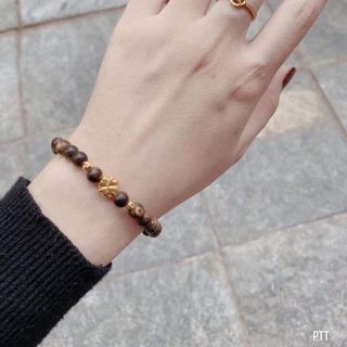 VÒNG TAY TRẦM HƯƠNG SÁNH CHÌM THIÊN NHIÊN PHỐI CỎ BỐN LÁ VÀNG TÂY 10 KARA - THẮNG GIANG