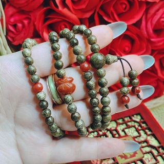 VÒNG TAY TRẦM HƯƠNG TỐC PHỐI TÚI TIỀN NGỌC CẨM THẠCH HUYẾT THIÊN NHIÊN - THẮNG GIANG