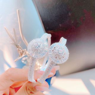 LẮC TAY BẠC TA HÌNH HOA ĐÍNH FULL ĐÁ CÓ THẺ HÓA ĐƠN - THẮNG GIANG