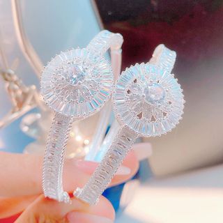 LẮC TAY BẠC TA HÌNH HOA ĐÍNH FULL ĐÁ CÓ THẺ HÓA ĐƠN - THẮNG GIANG