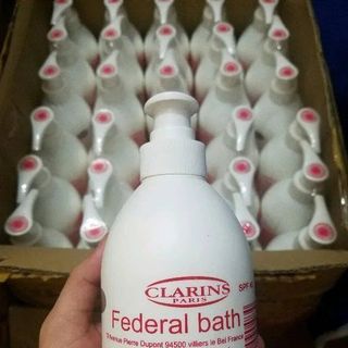 Sữa non Clarins lớn 500ml Sữa kích trắng Nhiều vitamin và khoáng chất, tăng cường dưỡng chất col lagen cho làn da căng mịn và trắng hồng.
