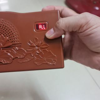 Máy niệm phật 24 bài - Có 3 bộ kinh: Kinh Địa Tạng, Kinh Dược Sư, Kinh A Di Đà, Có Bài Khai Thị Vãnh sanh, có 12 lời phát nguyện vãng sanh của Đức Phật A Di Đà