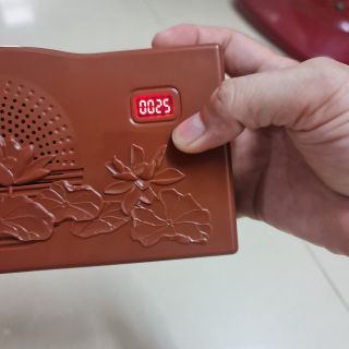 Máy niệm phật 24 bài - Có 3 bộ kinh: Kinh Địa Tạng, Kinh Dược Sư, Kinh A Di Đà, Có Bài Khai Thị Vãnh sanh, có 12 lời phát nguyện vãng sanh của Đức Phật A Di Đà