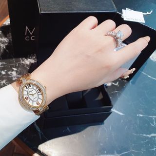 SALE ĐỒNG HỒ THỜI TRANG NỮ CHOPA MẶT OVAN 2