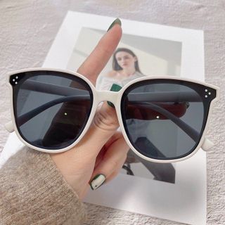 Kính 3 chấm