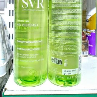 Sữa rửa mặt sạch sâu lành tính SVR Sebiaclear Gel Moussant 400ml Làm sạch bụi bẩn và trị mụn ẩn hiệu quả.
