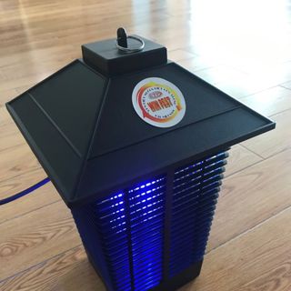 Đèn bắt muỗi sân vườn sử dụng được khi trời mua bão KTP-22W