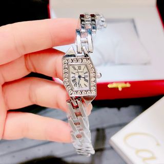 Đồng hồ lắc viền đá mẫu mới nhất