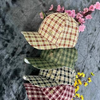 Mũ lưỡi trai caro ba màu CQ