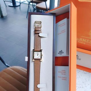 ĐỒNG HỒ NỮ CAO CẤP HEMES DÂY DA MẶT SỐ NIỀNG TRƠN VÀNG 1