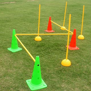 Nấm chiến thuật tập bóng đá, có lỗ xỏ gậy bổ trợ nhiều bài tập, marker khởi động chạy, nhảy, nấm chóp chướng ngại vật