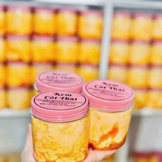 Kem cốt thái (chất kem rỉ dầu vàng)
