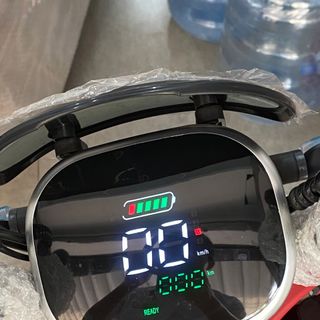 Xe Điện Q6 Pro Chắc Chắn Êm Ái Tải Trọng 180Kg Động Cơ 400W Không Chổi Than Lốp 14inch Không Xăm Màn Hình LCD Hiển Thị Vận Tốc, Quãng Đường Dung Lượng Pin